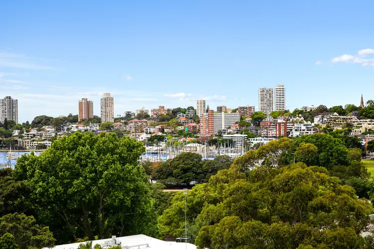 Second view of Homely studio listing, 802/74-76 Roslyn Gardens, Rushcutters Bay NSW 2011