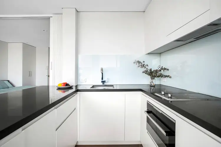 Third view of Homely studio listing, 802/74-76 Roslyn Gardens, Rushcutters Bay NSW 2011