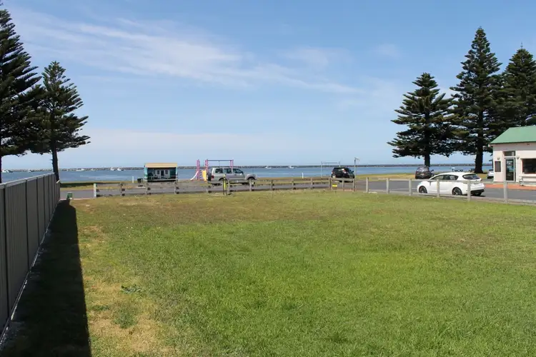 62 Sea Parade, Port Macdonnell SA 5291