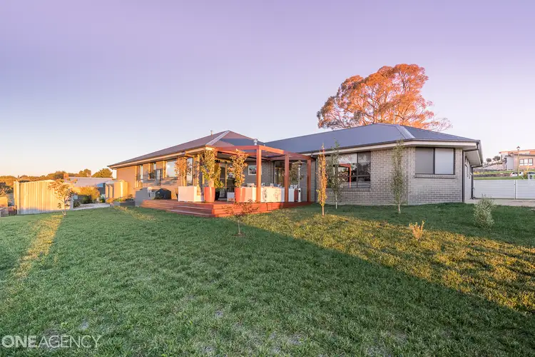 14 Connemara Drive, Orange NSW 2800