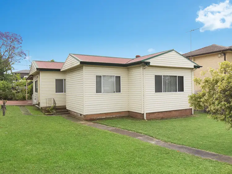 8 Castle Street, Blacktown NSW 2148