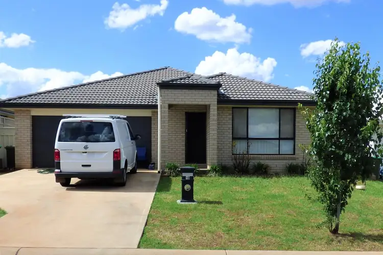19 Sherrard Crescent, Dubbo NSW 2830