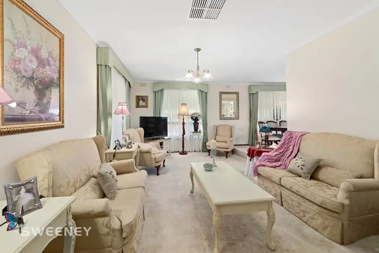 Second view of Homely house listing, 9 Elora Court, St Albans VIC 3021