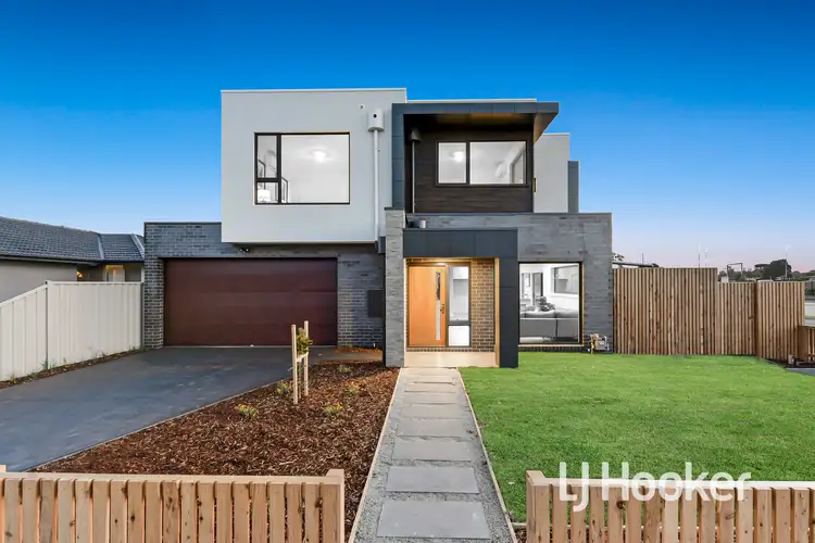 2 Lancaster Avenue, Narre Warren VIC 3805