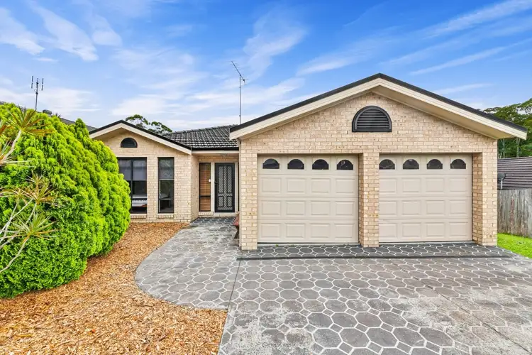 42 Robinia Parade, Springfield NSW 2250