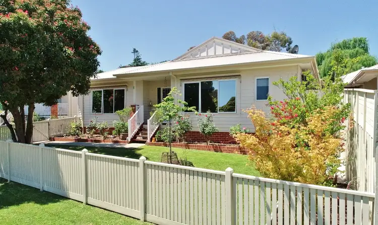 6 Adelia Close, Healesville VIC 3777