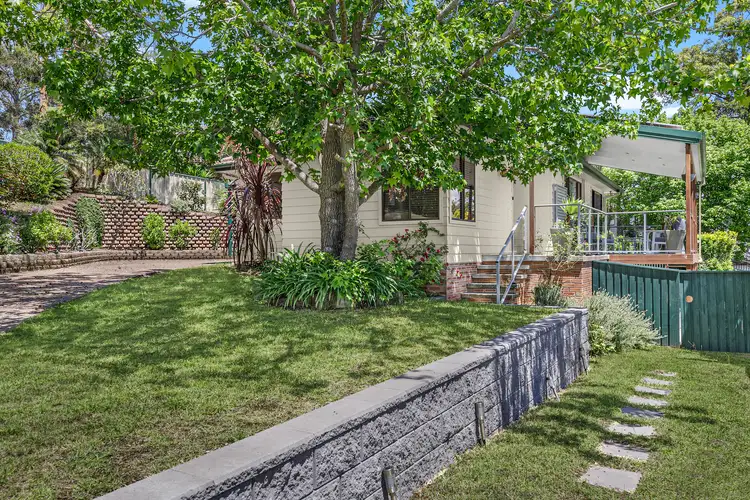 15 Logan Close, Macquarie Hills NSW 2285