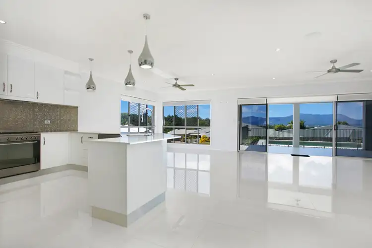 19 Morwong Close, Kanimbla QLD 4870