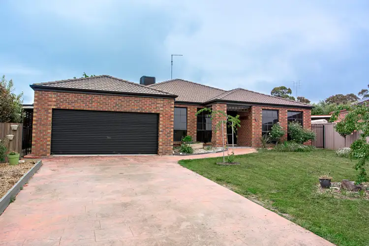 Main view of Homely house listing, 3 Pages Court, Mount Clear VIC 3350