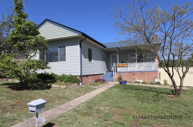25 Macquarie Street, West Bathurst NSW 2795