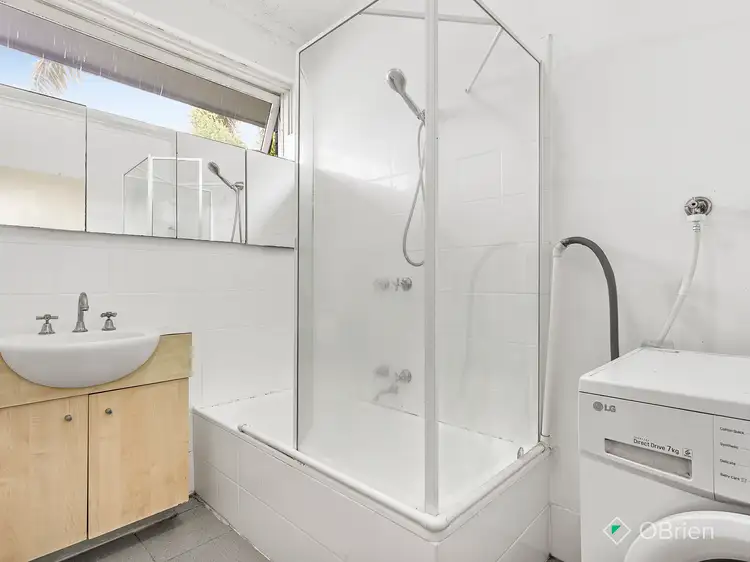 Sixth view of Homely apartment listing, 6/1 King Street, Hampton East VIC 3188