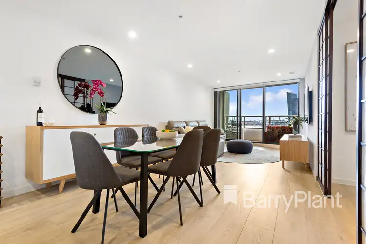 809/100 Harbour Esplanade, Docklands VIC 3008