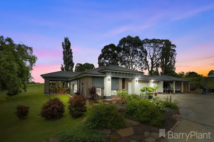 10 Bunjil Drive, Drouin VIC 3818