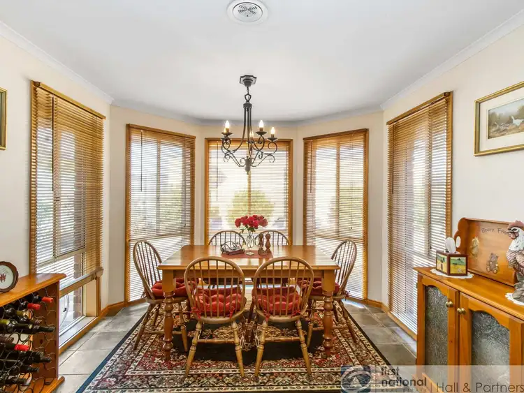 Fifth view of Homely house listing, 10 Bluebell Court, Berwick VIC 3806