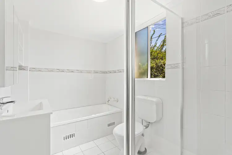 4/1-3 Percival Street