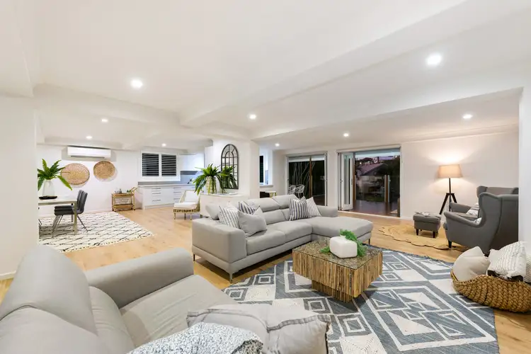 30 Oxley Drive, Holland Park QLD 4121