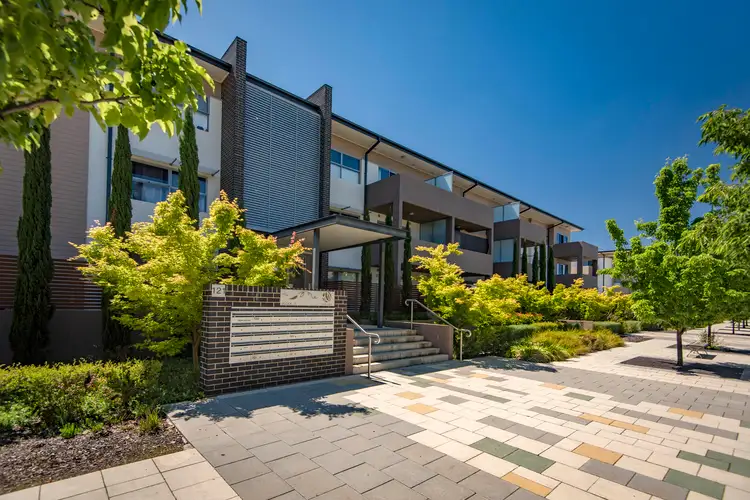 62/121 Easty Street, Phillip ACT 2606