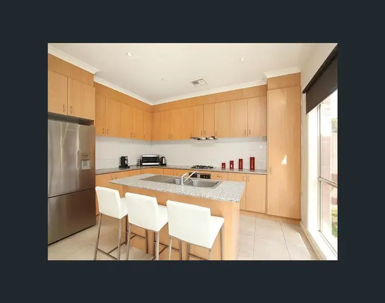 11 Hollyhock Walk