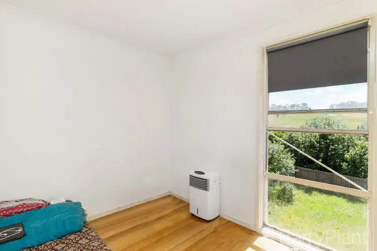 Fifth view of Homely house listing, 86 Erinbank Crescent, Westmeadows VIC 3049