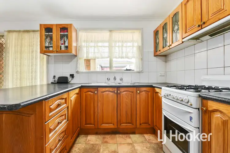 Sixth view of Homely unit listing, 2/39 General Joshua Drive, Hampton Park VIC 3976