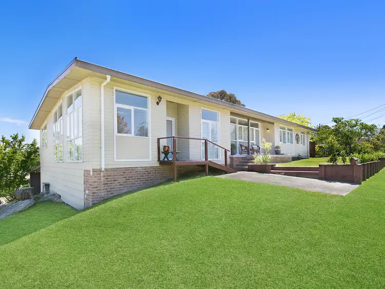 17 Amaroo Avenue, Mount Colah NSW 2079