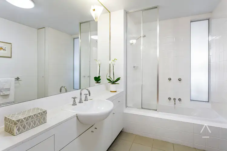 Fifth view of Homely apartment listing, 1/38 Pine Avenue, Elwood VIC 3184