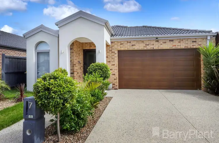 Second view of Homely house listing, 7 Honey Flower Way, Greenvale VIC 3059