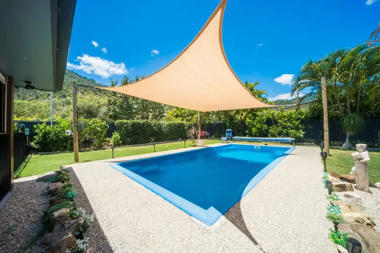 8 Flinders Court, Cannonvale QLD 4802