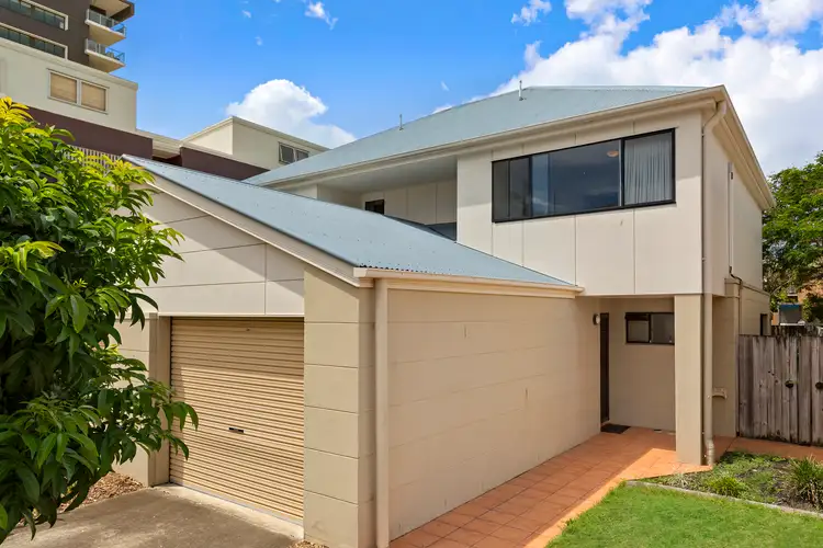 23/55 Harries Road, Coorparoo QLD 4151