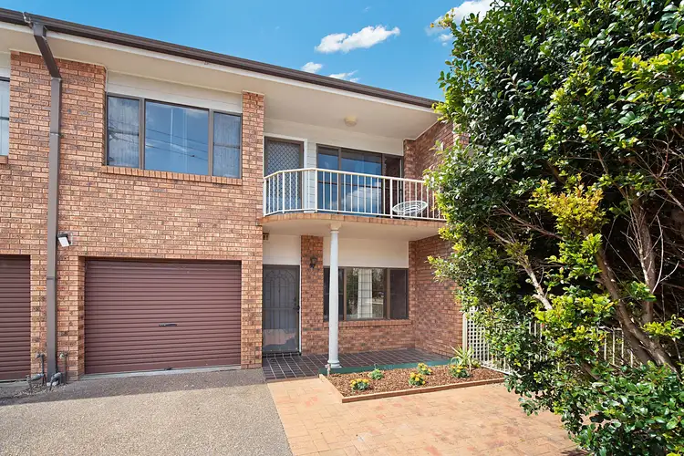 2/88 Denison Street, Hamilton NSW 2303