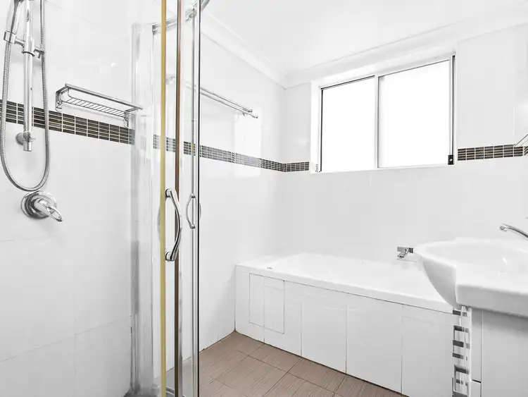Fifth view of Homely unit listing, 6/79 Queens Road, Hurstville NSW 2220