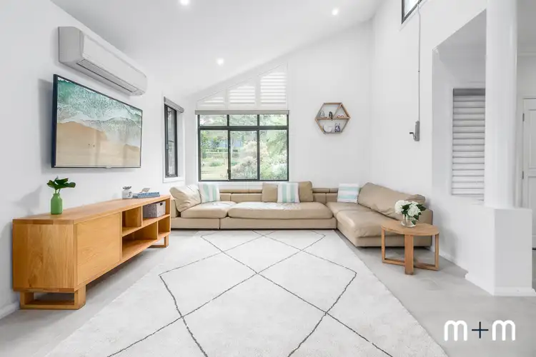 6 Elanora Place, Coledale NSW 2515