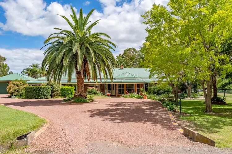 6 Dunnering Close, Lochinvar NSW 2321