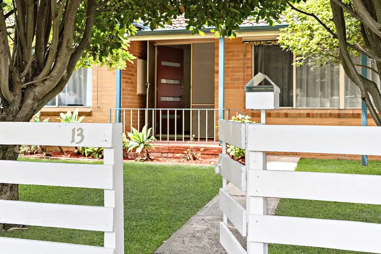 13 Inglenook Crescent, Frankston VIC 3199