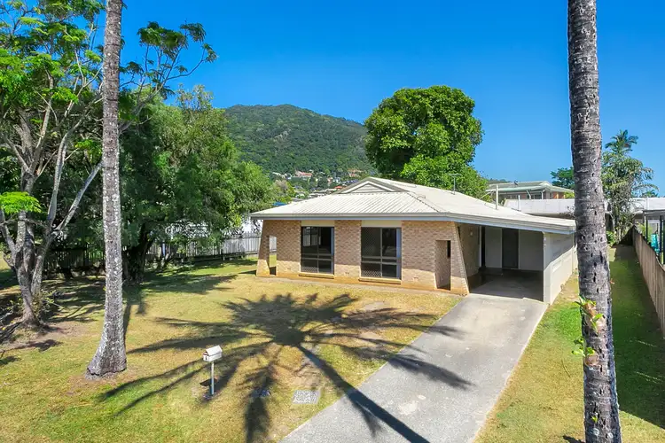4 Bottlebrush Street
