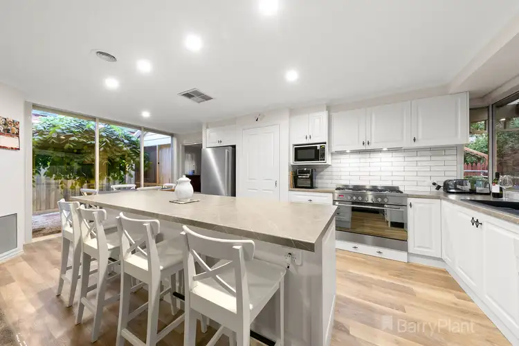 8 Cypress Hill Drive, Narre Warren South VIC 3805