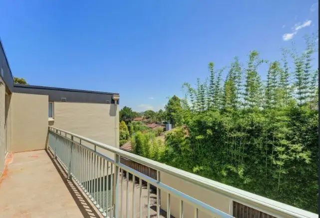 17/10-12 Northcote Road, Hornsby NSW 2077