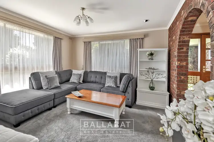 Fifth view of Homely house listing, 6 Laurine Court, Wendouree VIC 3355