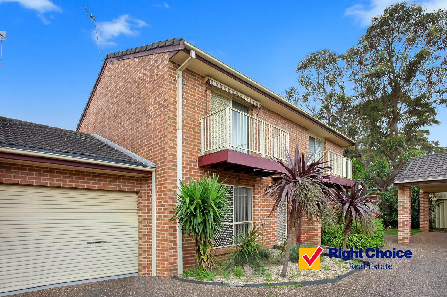 Main view of Homely townhouse listing, 2/15 Jindabyne Road, Flinders NSW 2529