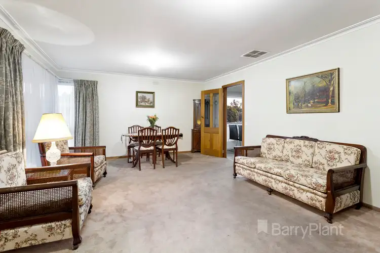 Fifth view of Homely house listing, 1 Kipling Court, Bundoora VIC 3083