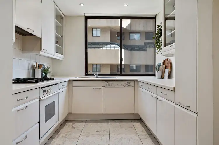 Sixth view of Homely apartment listing, 3B/29 Queens Road, Melbourne VIC 3004