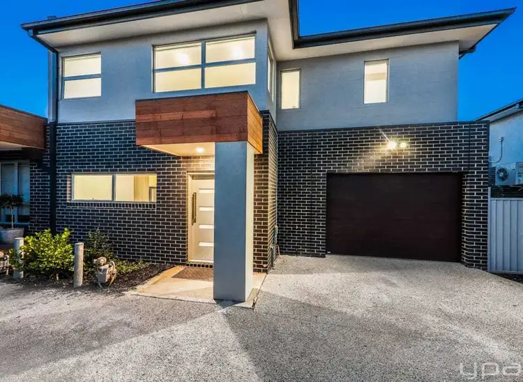 2/41 Station Road, Oak Park VIC 3046