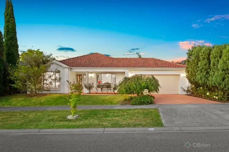 15 Lorikeet Drive, Berwick VIC 3806
