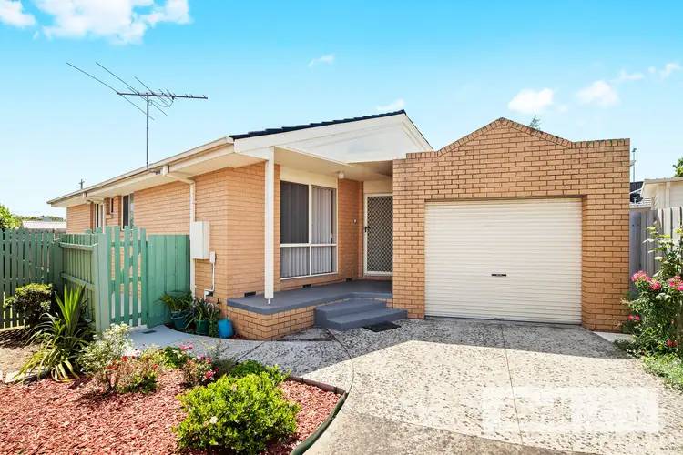 Main view of Homely unit listing, 3/15 Marlene Court, Springvale VIC 3171