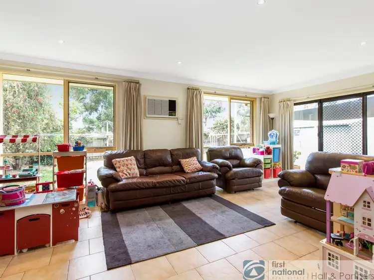 Sixth view of Homely house listing, 2 Aybrook Court, Mulgrave VIC 3170