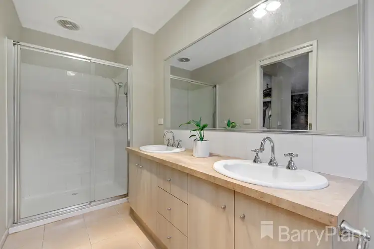 Fifth view of Homely house listing, 8 Cranberry Place, Bundoora VIC 3083