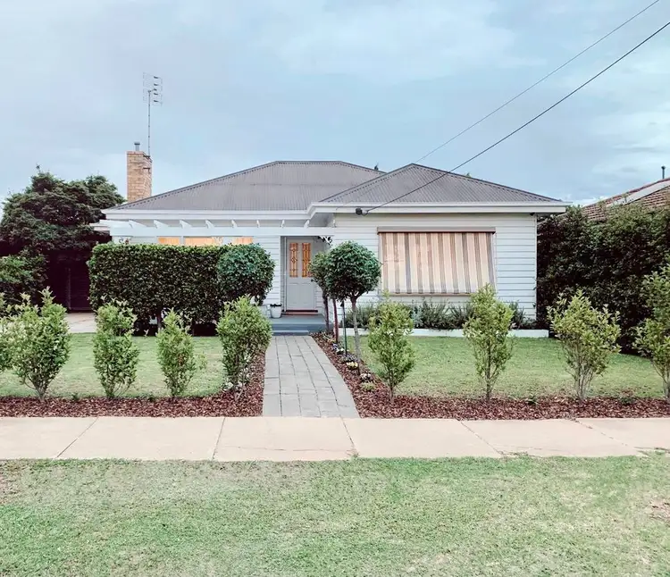 16 Fleming Street, Echuca VIC 3564