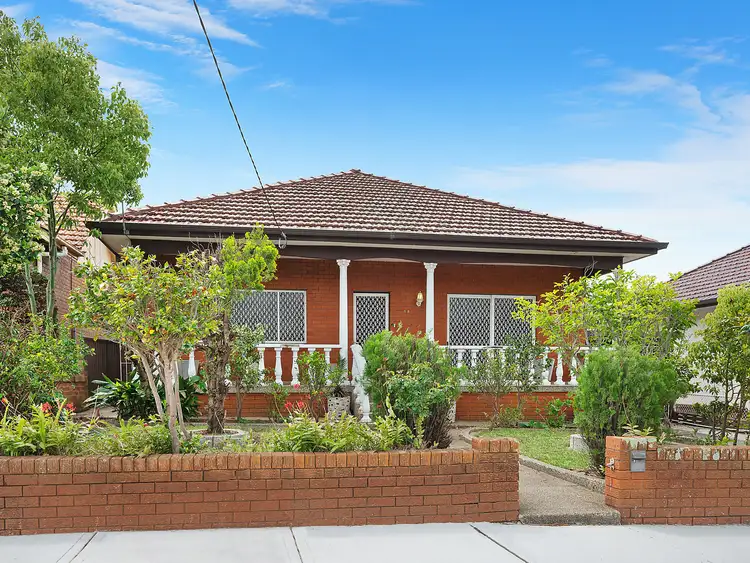 35 Fricourt Avenue, Earlwood NSW 2206