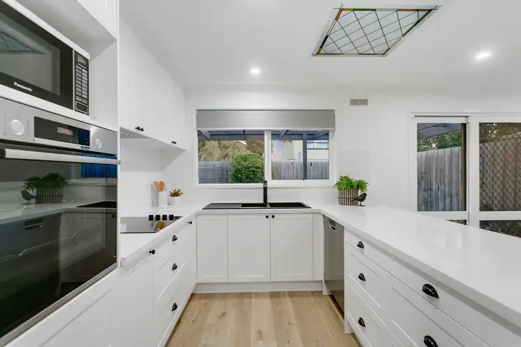 39 Arnold Drive, Chelsea VIC 3196