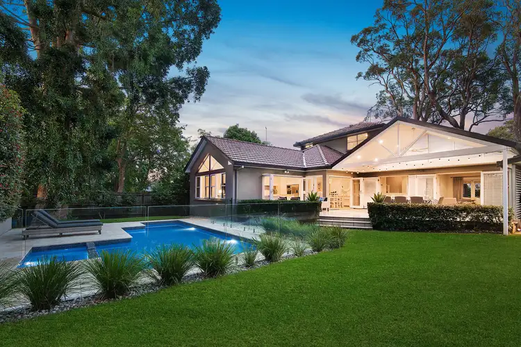 33 Woodbine Avenue, Normanhurst NSW 2076